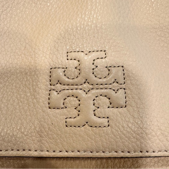 Tory Burch Thea Pebbled Leather Fold Over Crossbody/Clutch W/ Tassel Blush Pink - Picture 4 of 16